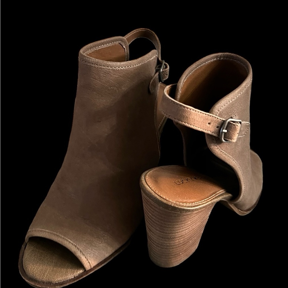 Lucky Brand 4” Joseleen Heel Size 9M Open Toe